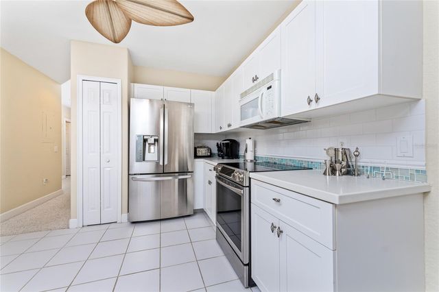3485 SUNSET KEY CIRCLE 101, Punta Gorda, FL 33955