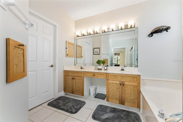 3485 SUNSET KEY CIRCLE 101, Punta Gorda, FL 33955