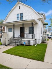 1611 S Erie Street, Bay City, MI 48706