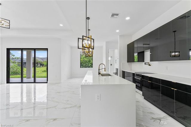 548 Long Island ST E, Lehigh Acres, FL 33974