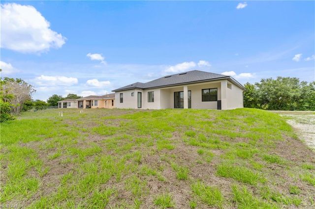 548 Long Island ST E, Lehigh Acres, FL 33974