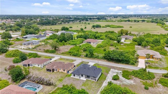 548 Long Island ST E, Lehigh Acres, FL 33974