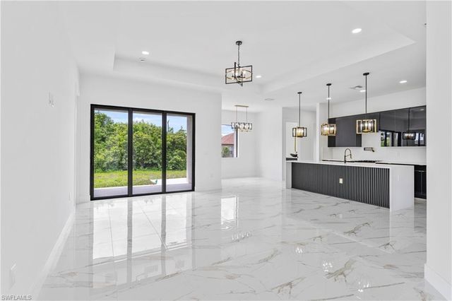 548 Long Island ST E, Lehigh Acres, FL 33974