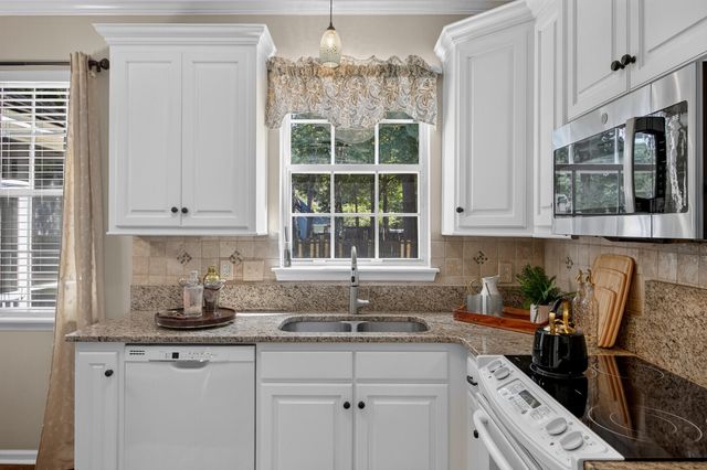 111 Bonneau Court, Summerville, SC 29485