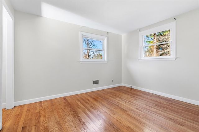 12 Hickory Ln 12, Burlington, MA 01803