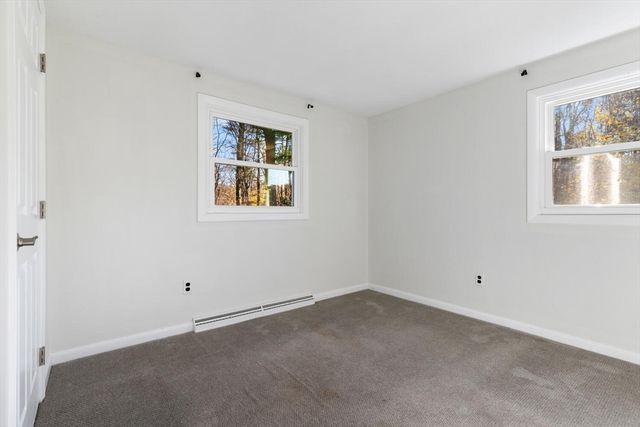 12 Hickory Ln 12, Burlington, MA 01803