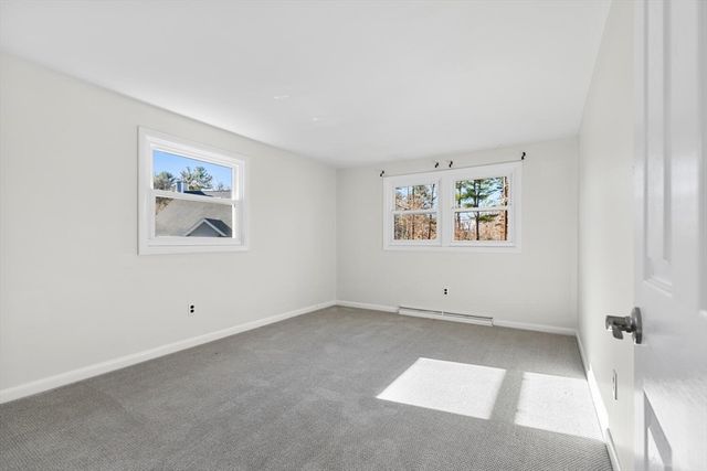 12 Hickory Ln 12, Burlington, MA 01803