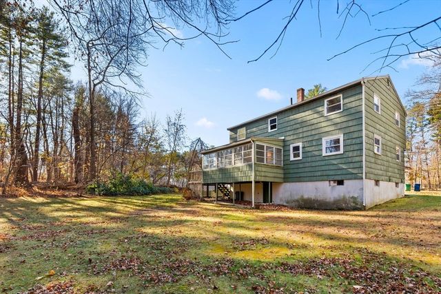 12 Hickory Ln 12, Burlington, MA 01803