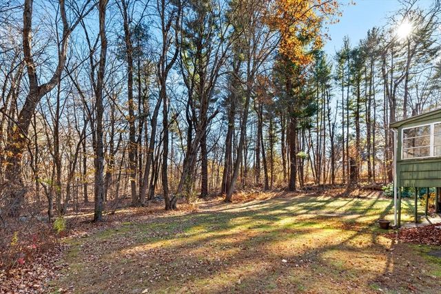 12 Hickory Ln 12, Burlington, MA 01803