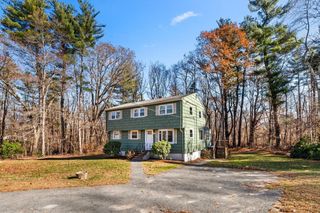 12 Hickory Ln 12, Burlington, MA 01803