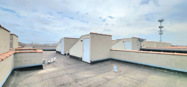 4002 S WESTERN Avenue 4, Chicago, IL 60609