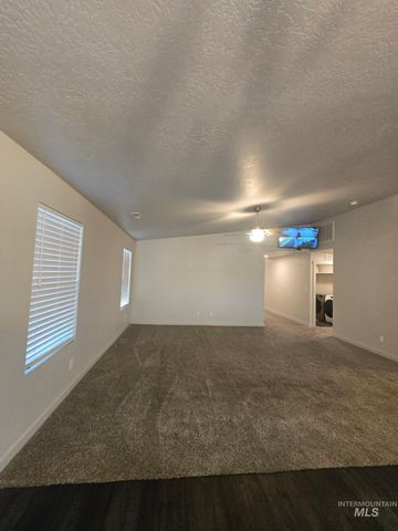 5056 W Sands Basin Dr., Meridian, ID 83646