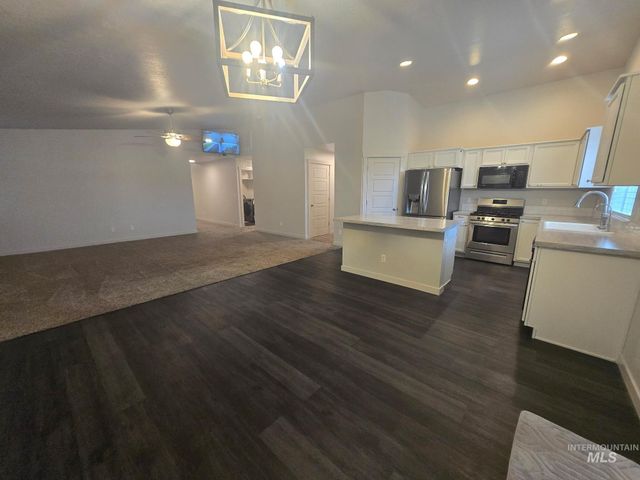 5056 W Sands Basin Dr., Meridian, ID 83646