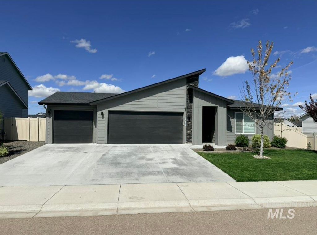 5056 W Sands Basin Dr., Meridian, ID 83646