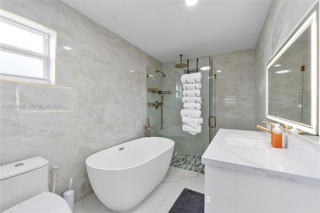 6241 SW 16th St, Plantation, FL 33317