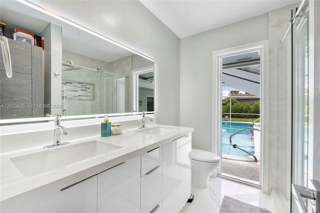 6241 SW 16th St, Plantation, FL 33317