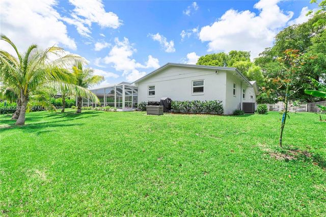 6241 SW 16th St, Plantation, FL 33317