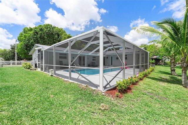 6241 SW 16th St, Plantation, FL 33317