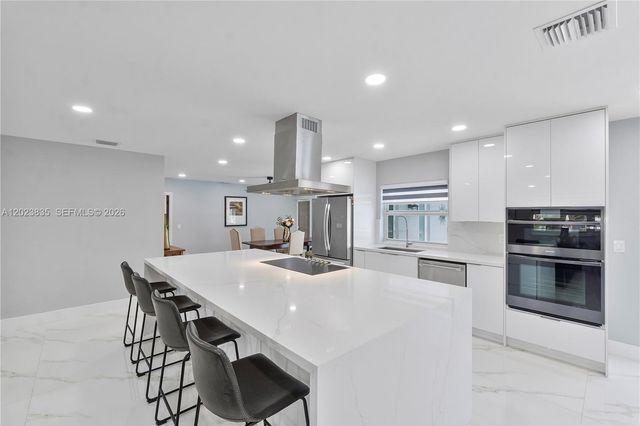 6241 SW 16th St, Plantation, FL 33317