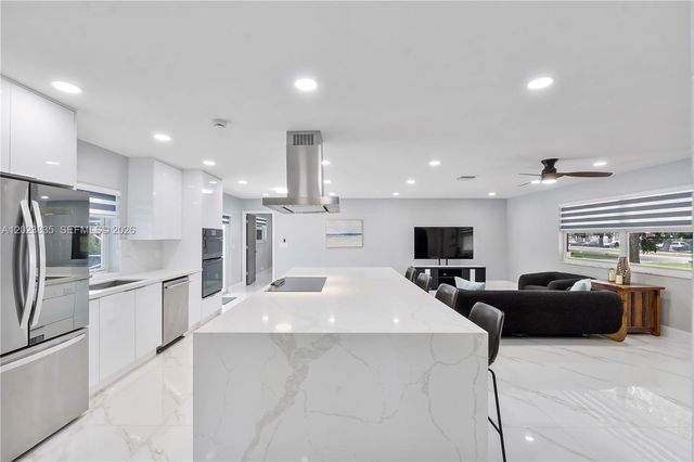 6241 SW 16th St, Plantation, FL 33317