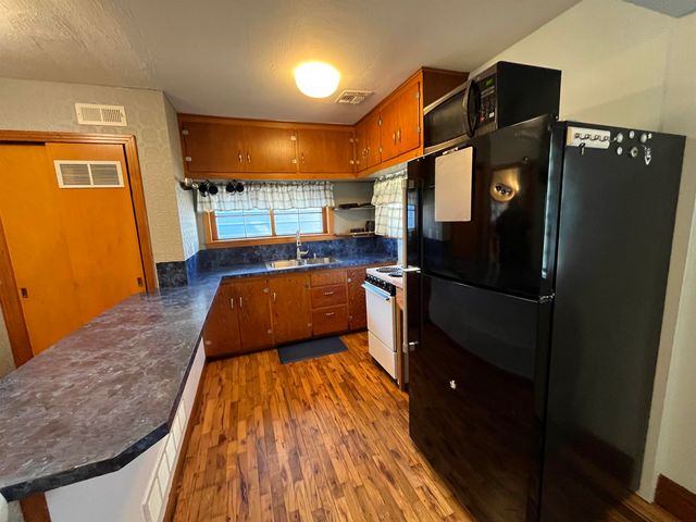 361 N Minnesota Ave, Tescott, KS 67484