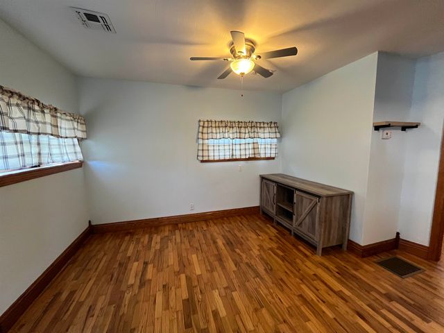 361 N Minnesota Ave, Tescott, KS 67484