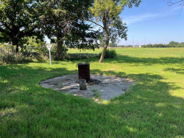 361 N Minnesota Ave, Tescott, KS 67484