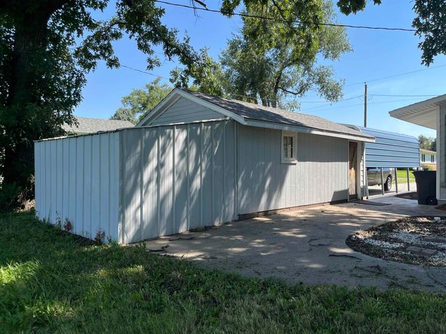 361 N Minnesota Ave, Tescott, KS 67484