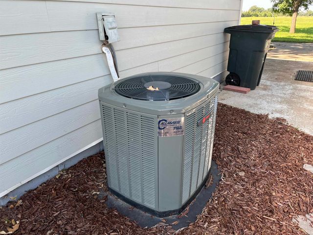 361 N Minnesota Ave, Tescott, KS 67484