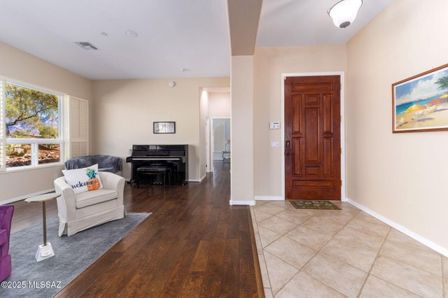 732 W Burntwater Drive, Oro Valley, AZ 85755