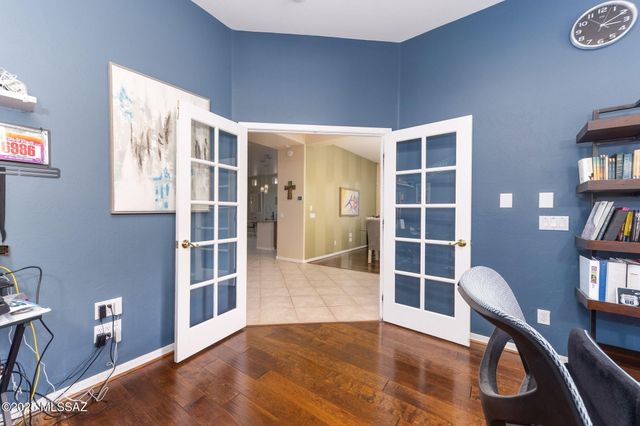 732 W Burntwater Drive, Oro Valley, AZ 85755