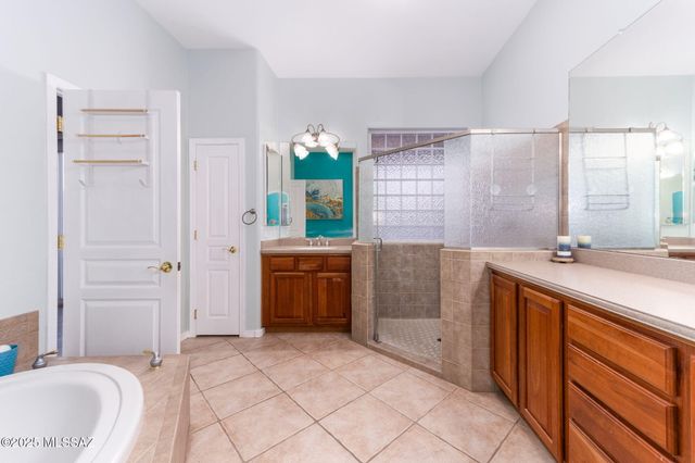 732 W Burntwater Drive, Oro Valley, AZ 85755