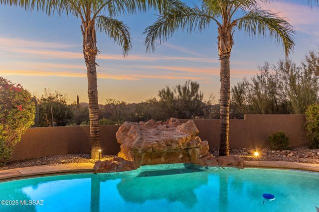 732 W Burntwater Drive, Oro Valley, AZ 85755