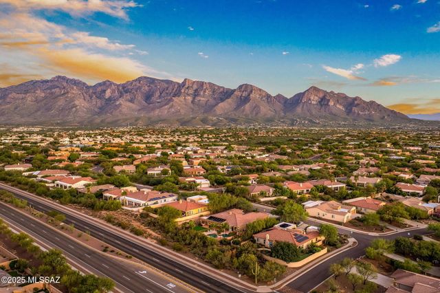 732 W Burntwater Drive, Oro Valley, AZ 85755
