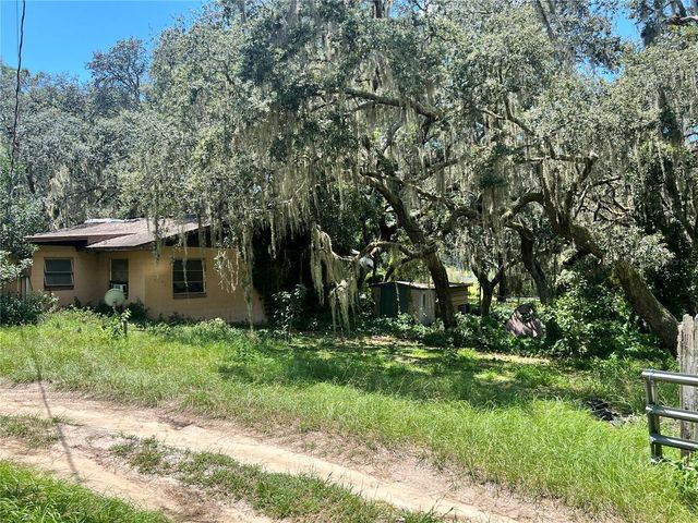 16254 SE 273RD TERRACE, Umatilla, FL 32784