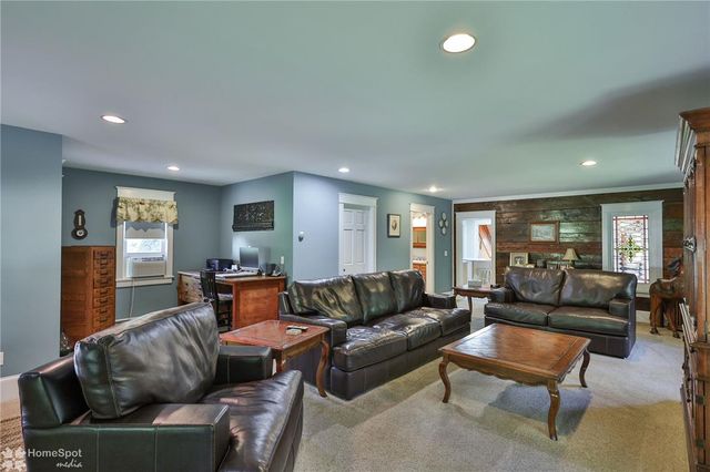 1404 Sugar Hollow Road, Chestnuthill Twp, PA 18353