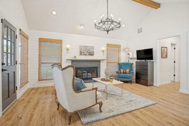 8201 Christie Drive, Frisco, TX 75033