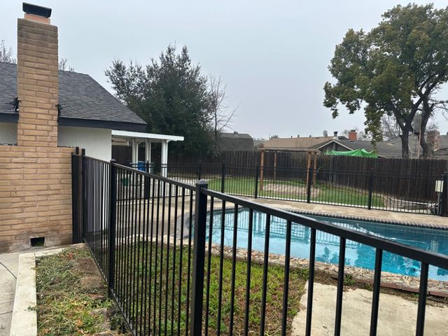 1954 Robin Dr, Ceres, CA 95307