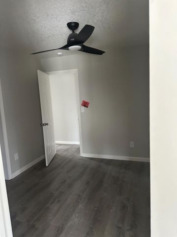 1954 Robin Dr, Ceres, CA 95307