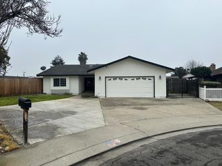 1954 Robin Dr, Ceres, CA 95307