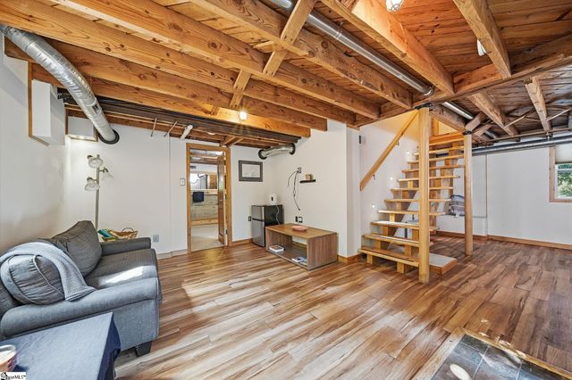 108 Hawthorne Lane, Greenville, SC 29605