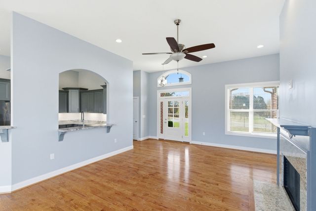 1027 Founders Ln, Portland, TN 37148