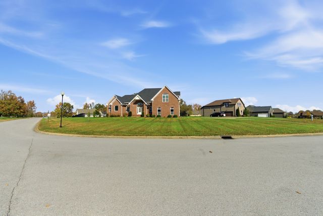 1027 Founders Ln, Portland, TN 37148