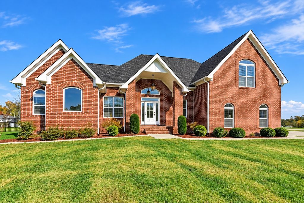 1027 Founders Ln, Portland, TN 37148