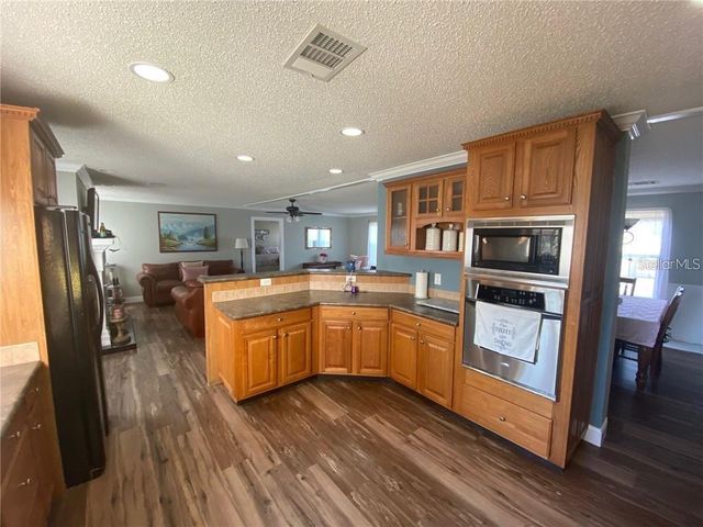 440 QUAIL STREET, Lady Lake, FL 32159