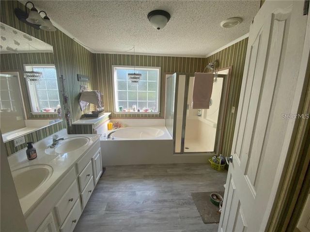 440 QUAIL STREET, Lady Lake, FL 32159