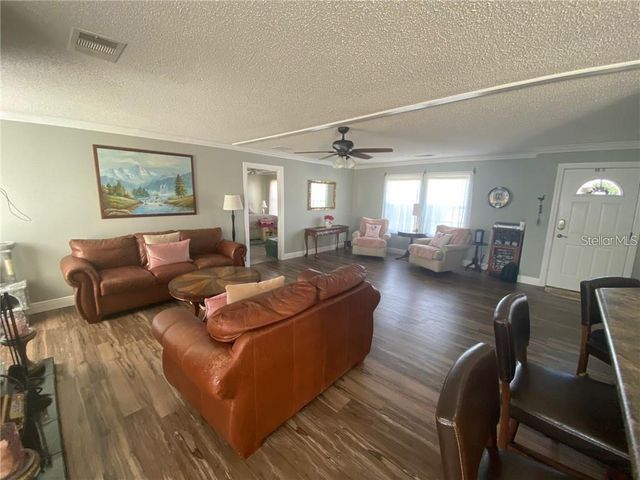 440 QUAIL STREET, Lady Lake, FL 32159