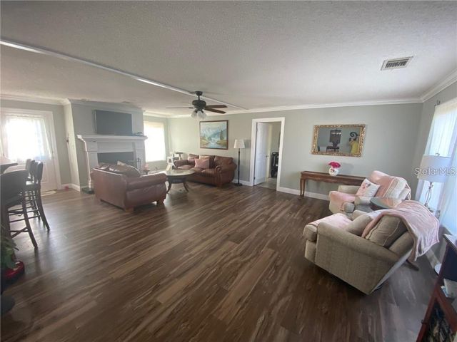 440 QUAIL STREET, Lady Lake, FL 32159