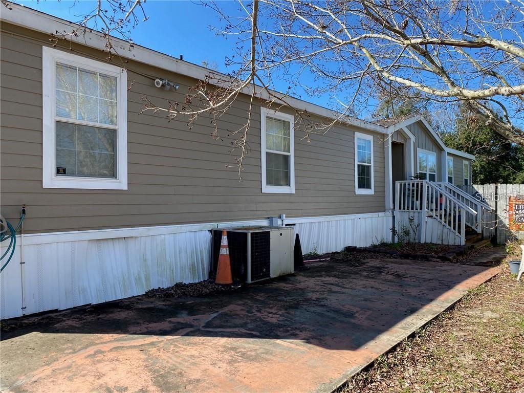 440 QUAIL STREET, Lady Lake, FL 32159