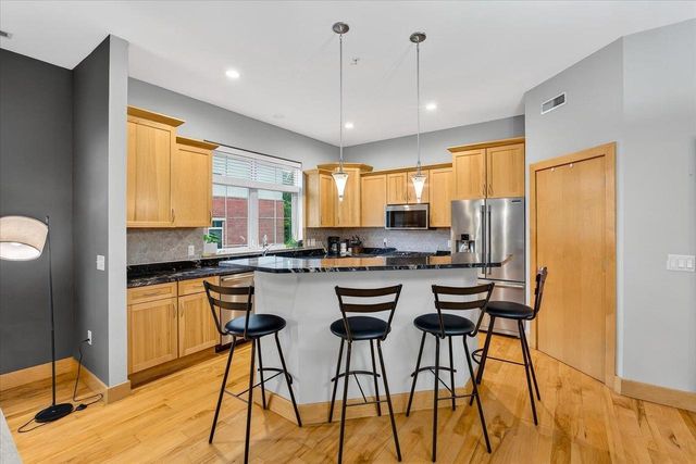 10 Halite Way, Fitchburg, WI 53711